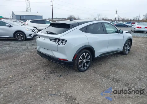 2022 Ford Mustang Mach-E Premium z USA, uszkodzony, nr VIN 3FMTK3SU4NMA40798